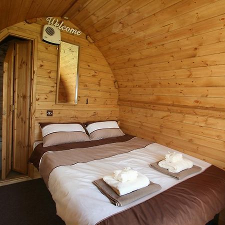 Suitehuts @ Silverstone Buitenkant foto