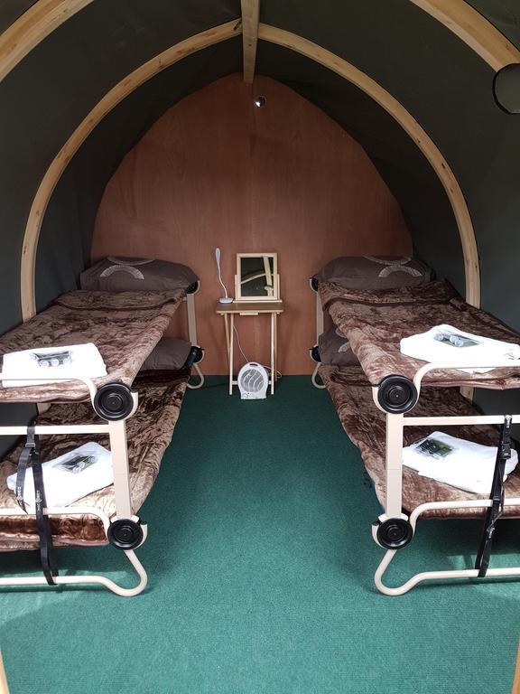 Suitehuts @ Silverstone Buitenkant foto