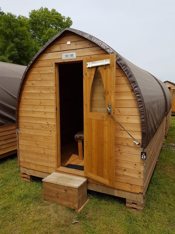 Suitehuts @ Silverstone Buitenkant foto