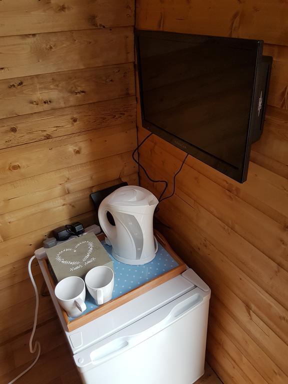 Suitehuts @ Silverstone Buitenkant foto